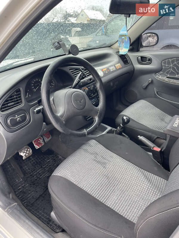 Седан Daewoo Lanos 2002 в Тернополе