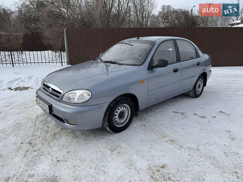 Седан Daewoo Lanos 2009 в Городищеві