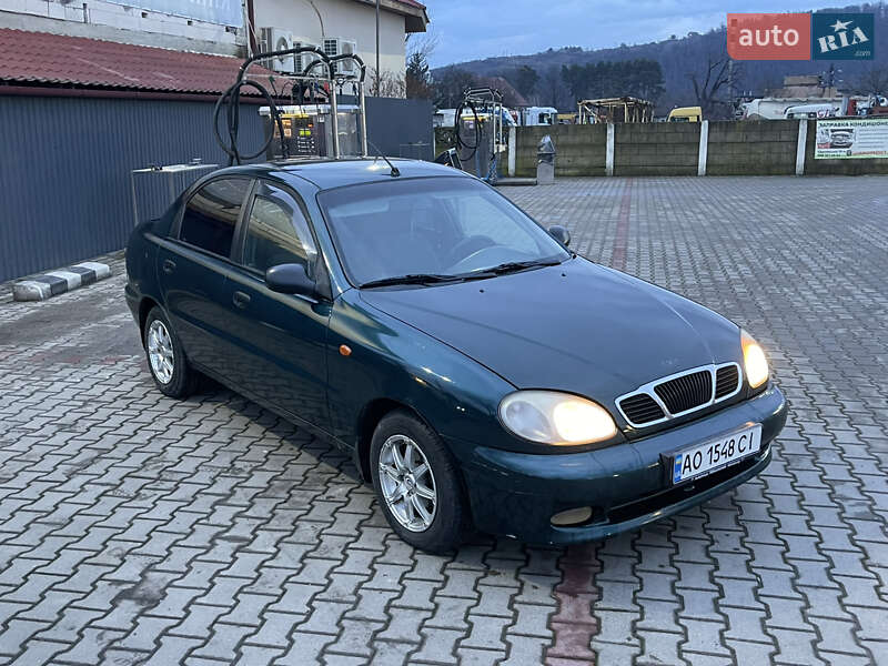 Седан Daewoo Lanos 2006 в Мукачевому