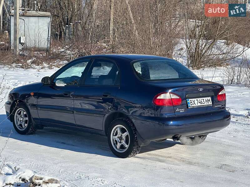 Седан Daewoo Lanos 2004 в Полонному