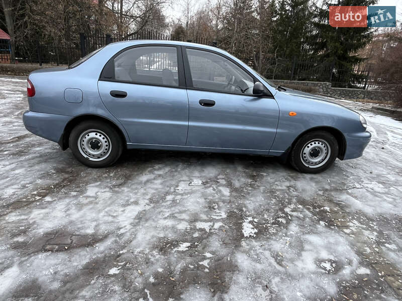 Седан Daewoo Lanos 2008 в Миргороді