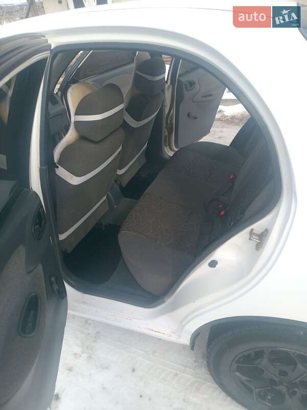 Седан Daewoo Lanos 2004 в Борщеві