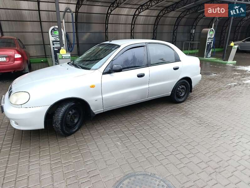 Седан Daewoo Lanos 2004 в Кропивницькому