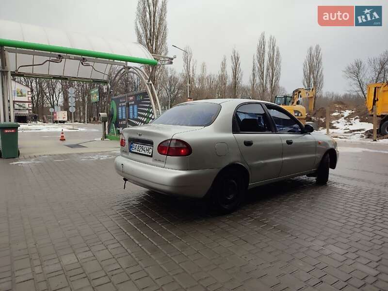 Седан Daewoo Lanos 2004 в Кропивницькому