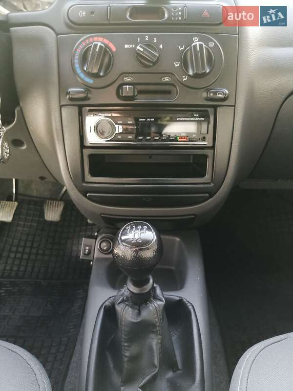 Седан Daewoo Lanos 2005 в Дніпрі