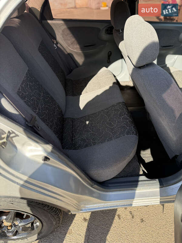 Седан Daewoo Lanos 2006 в Кривому Розі