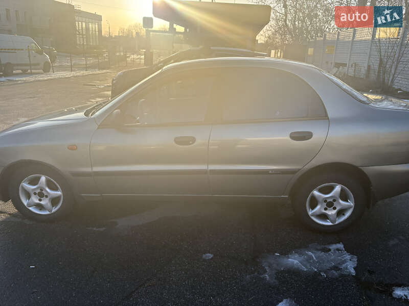 Седан Daewoo Lanos 2003 в Харькове