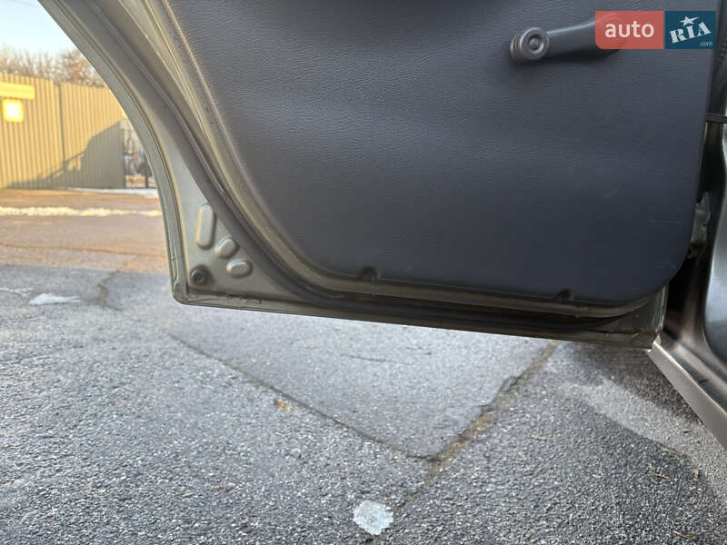 Седан Daewoo Lanos 2003 в Харькове