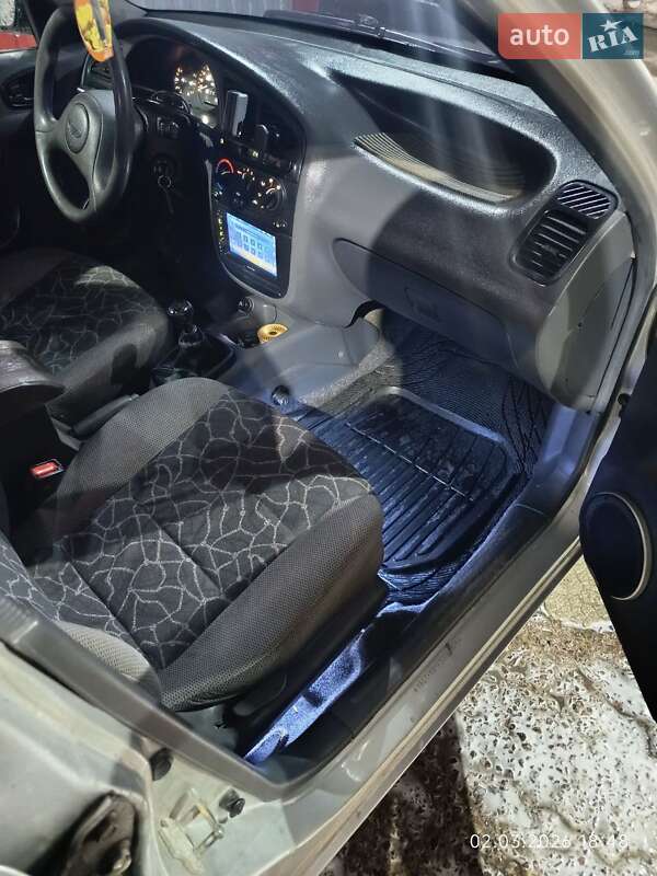 Седан Daewoo Lanos 2003 в Києві фото 8 Седан Daewoo Lanos 2003 в Києві