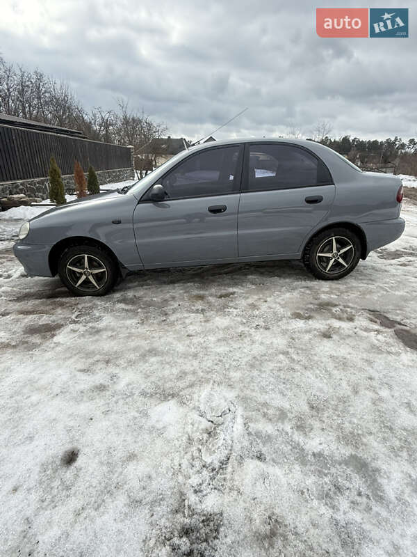 Седан Daewoo Lanos 2007 в Десне