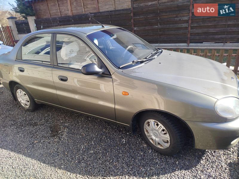 Седан Daewoo Lanos 2004 в Львове