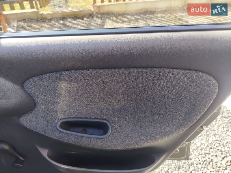 Седан Daewoo Lanos 2004 в Львове