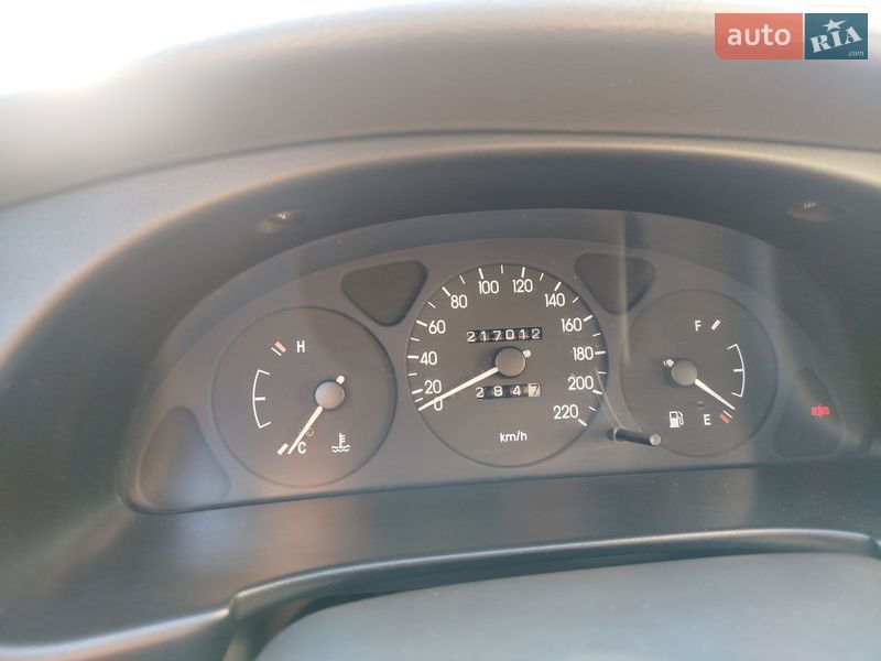 Седан Daewoo Lanos 2004 в Львове