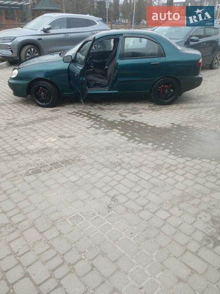 Седан Daewoo Lanos 1998 в Львові