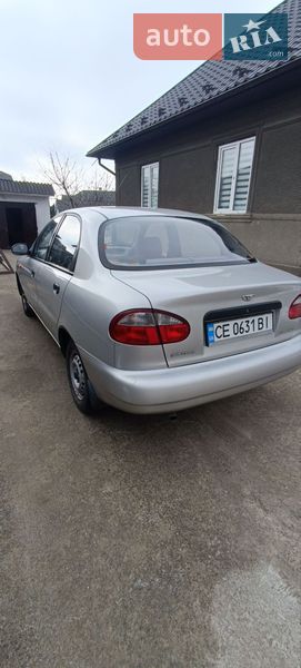 Седан Daewoo Lanos 2003 в Новоселице