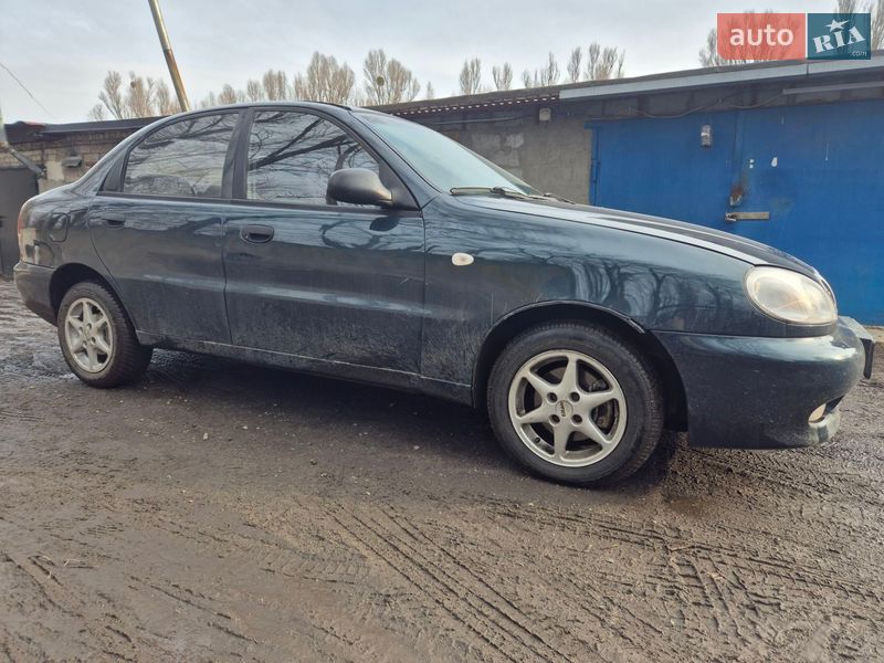 Седан Daewoo Lanos 2005 в Новомосковську