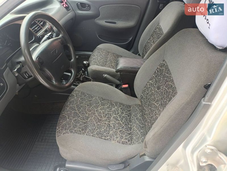 Седан Daewoo Lanos 2008 в Озерному