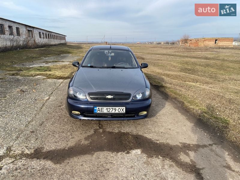 Седан Daewoo Lanos 2005 в Дніпрі