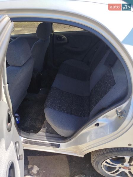 Седан Daewoo Lanos 2005 в Лисянці