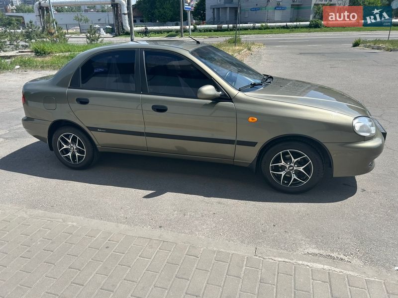 Седан Daewoo Lanos 2005 в Дніпрі