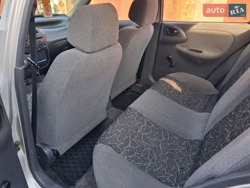 Седан Daewoo Lanos 2006 в Лубнах