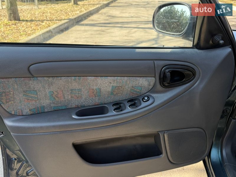 Седан Daewoo Lanos 2005 в Дніпрі