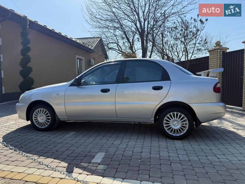 Седан Daewoo Lanos 2004 в Косове