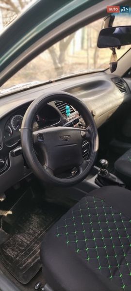 Седан Daewoo Lanos 2004 в Краснограде