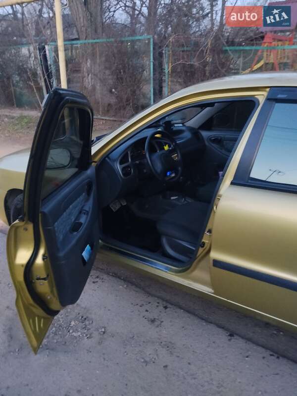 Седан Daewoo Lanos 2003 в Белгороде-Днестровском
