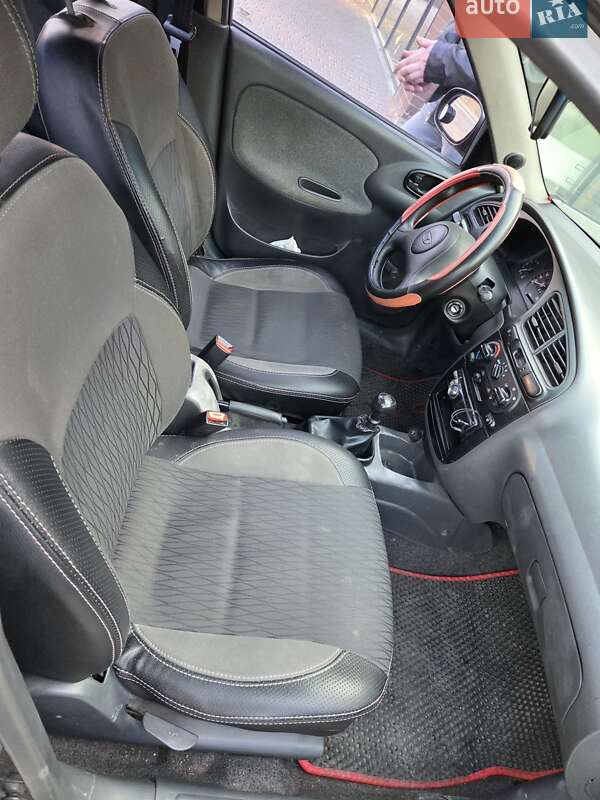 Седан Daewoo Lanos 2008 в Днепре