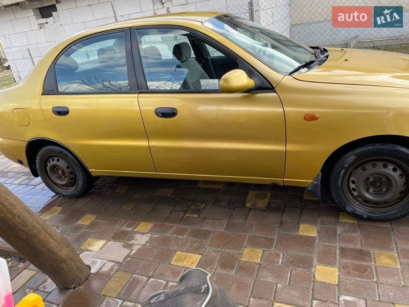 Седан Daewoo Lanos 2002 в Рівному