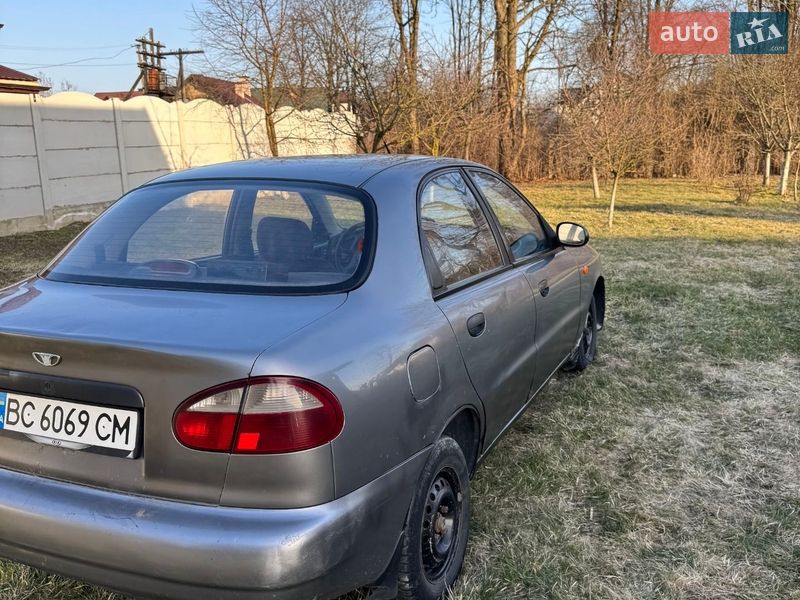 Седан Daewoo Lanos 2008 в Жовкві