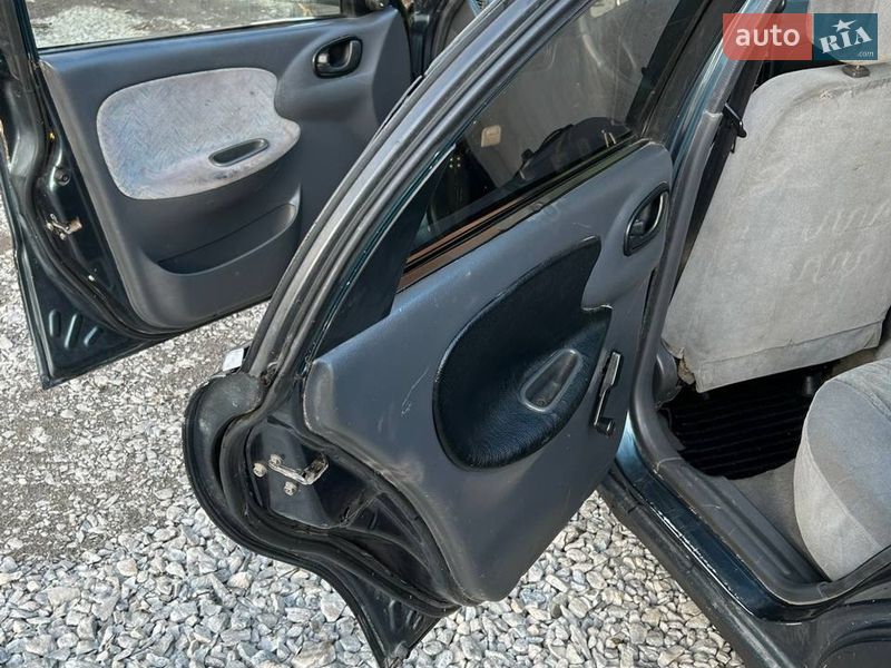 Седан Daewoo Lanos 2005 в Житомире