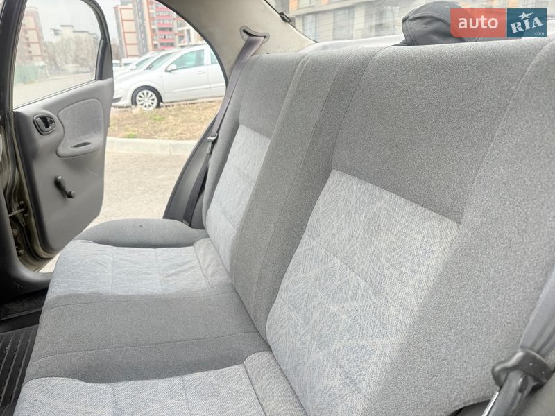 Седан Daewoo Lanos 2004 в Тернополе