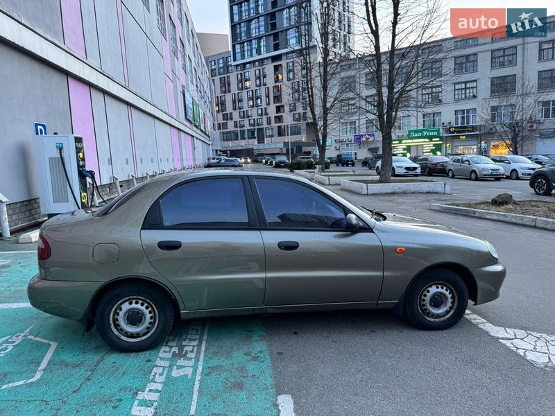Седан Daewoo Lanos 2006 в Киеве