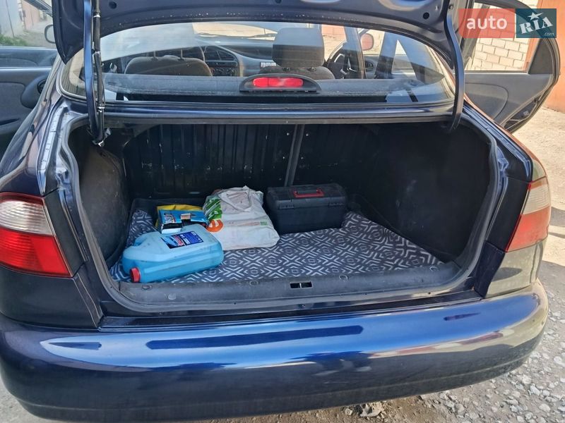 Седан Daewoo Lanos 2004 в Днепре