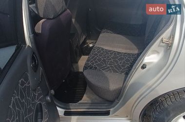 Седан Daewoo Lanos 2002 в Малині