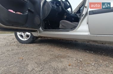 Седан Daewoo Lanos 2002 в Малині