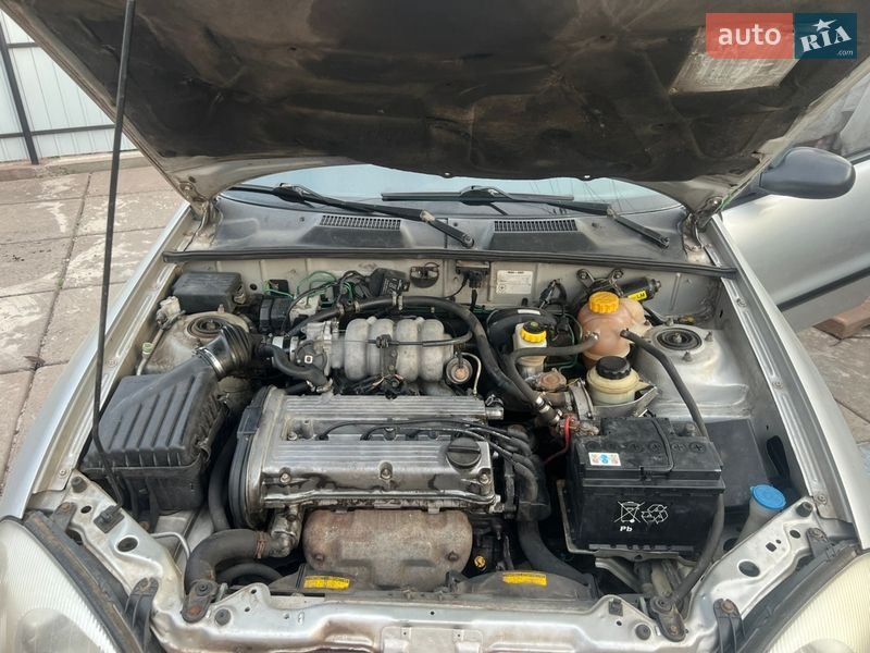 Седан Daewoo Lanos 2004 в Кривом Роге