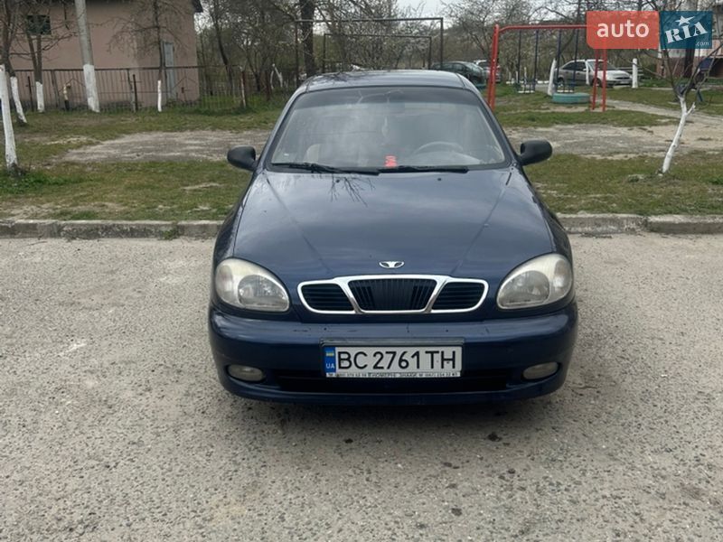 Седан Daewoo Lanos 2002 в Миколаєві