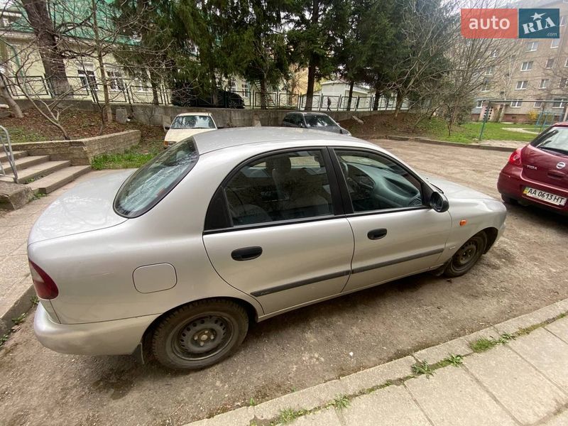 Седан Daewoo Lanos 2003 в Івано-Франківську