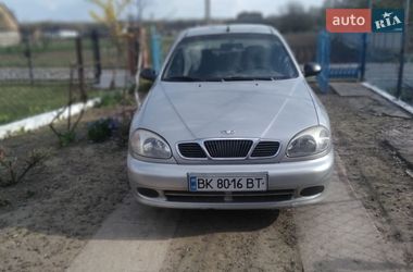 Седан Daewoo Lanos 2004 в Дубні