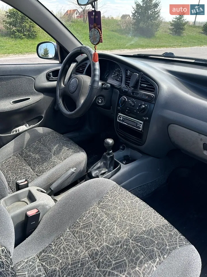 2019 Toyota Camry - мініатюра 16