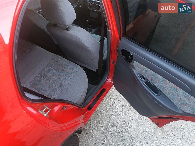 Седан Daewoo Lanos 2005 в Дніпрі
