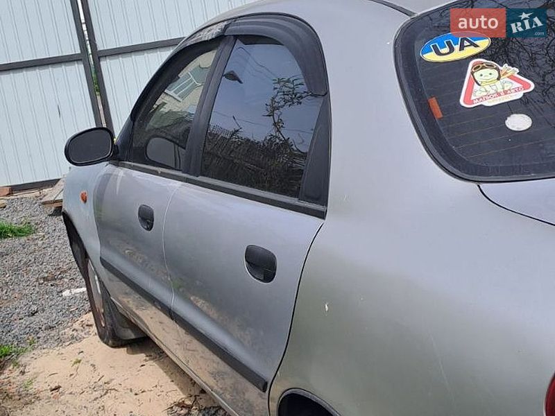 Седан Daewoo Lanos 2003 в Макарові