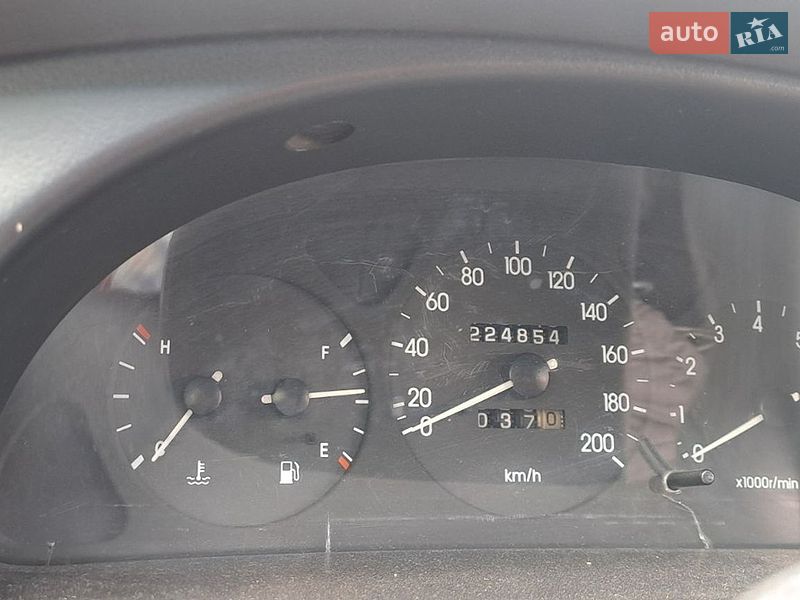 Седан Daewoo Lanos 2003 в Макарові