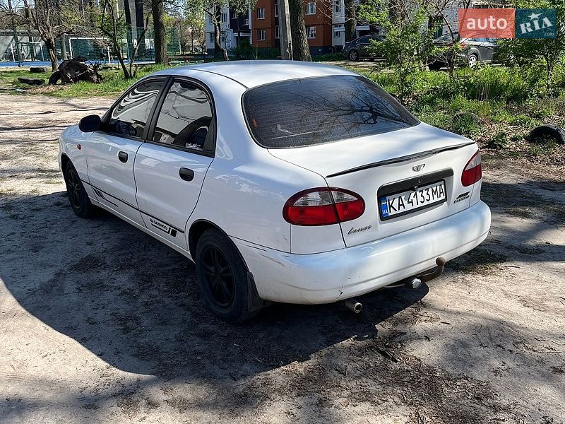Седан Daewoo Lanos 2004 в Ирпене