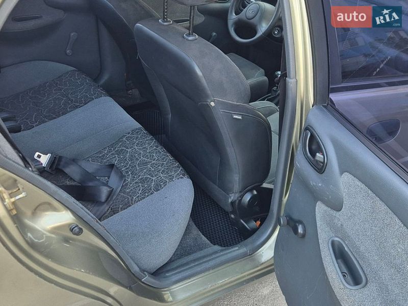 Седан Daewoo Lanos 2004 в Броварах
