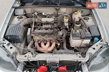 Седан Daewoo Lanos 2003 в Львове