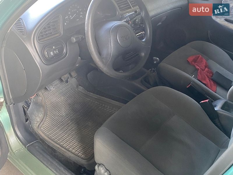 Седан Daewoo Lanos 1998 в Львове